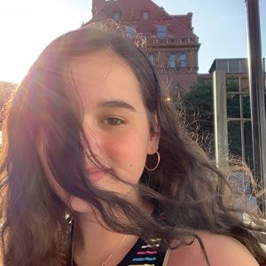 Meet your Posher, Danielle